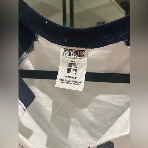 PINK NY Yankees Top - Picture 2 of 3